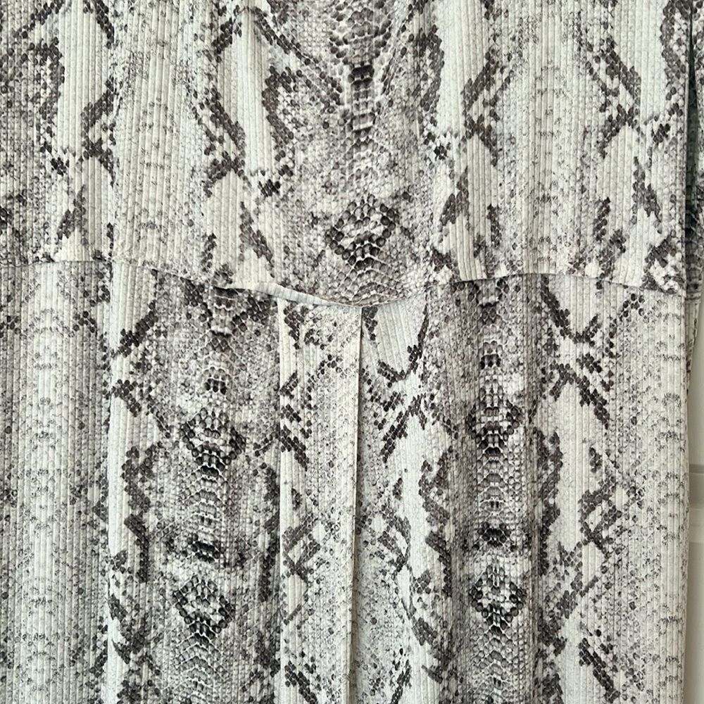 Vanilla Bay Gray Python Print Accent Maxi Dress - Picture 6 of 7